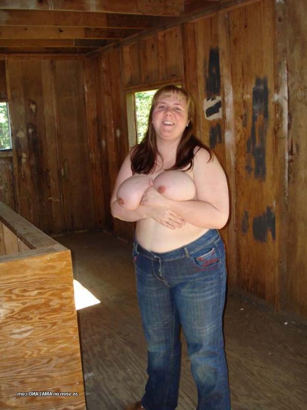 15P Real amateur bbw girl being naughty on camera
