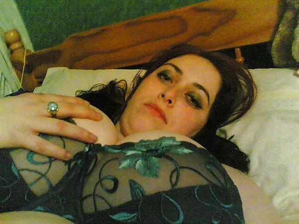 25P Natural Huge Titted British Amateur Girl Gallery