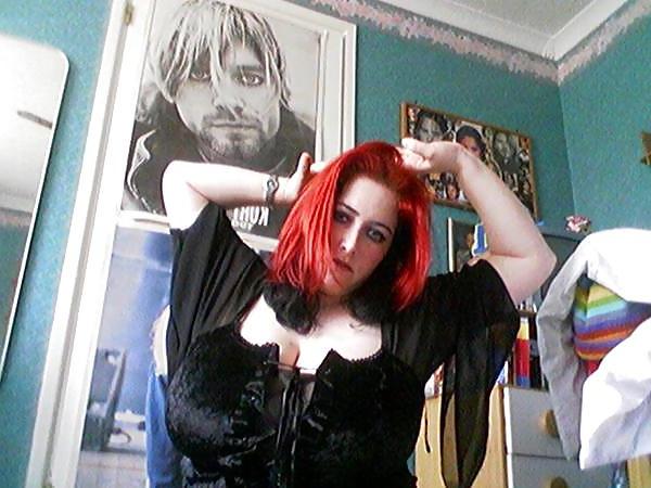 25P Natural Huge Titted British Amateur Girl Gallery