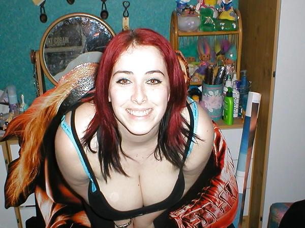 25P Natural Huge Titted British Amateur Girl Gallery