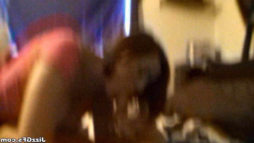 17P Amateur brunette giving wet blowjob in huge hard dick
