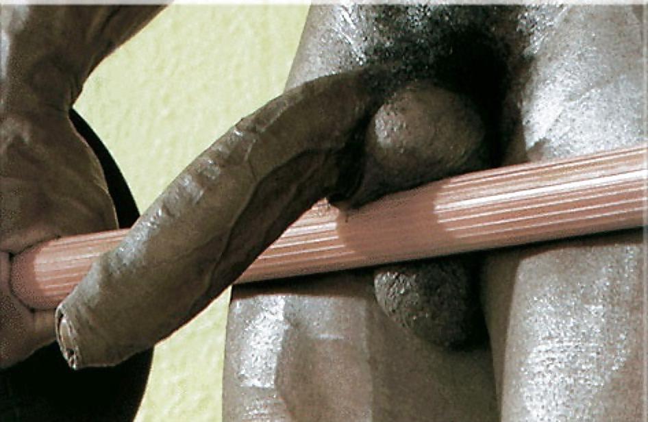 16P Real amateur shows off his nice white cock