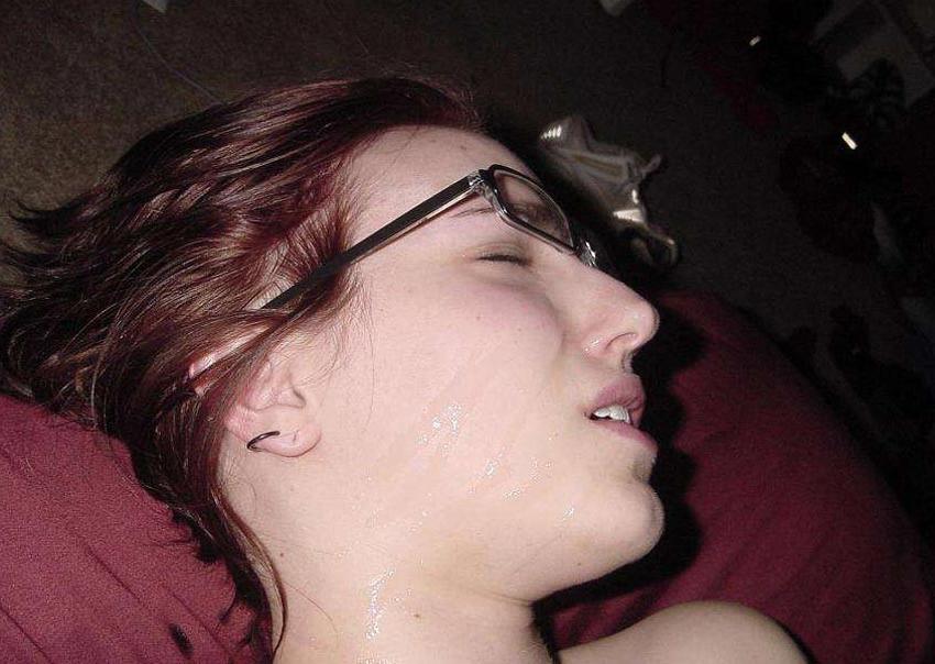 15P Real amateur girlfriends taking facials