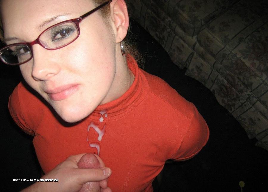 15P Horny amateur girl sucking on cock for cum