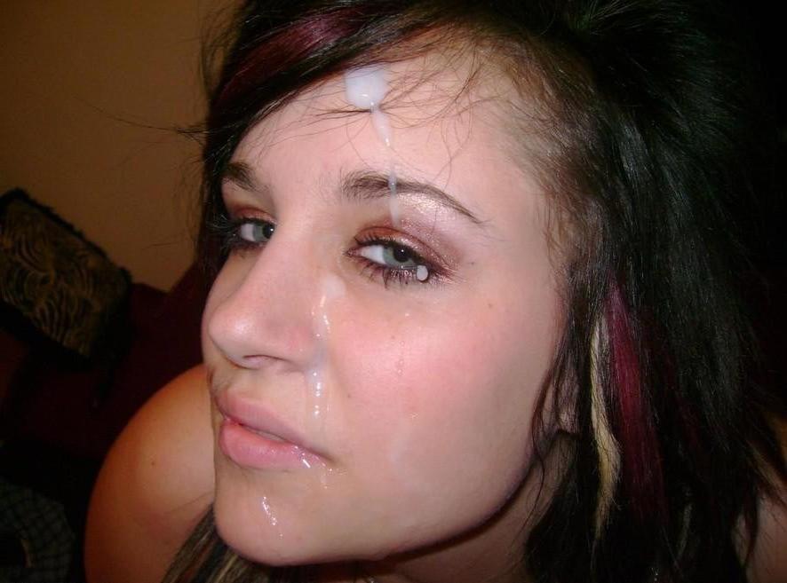 15P Real amateur girlfriends taking facials