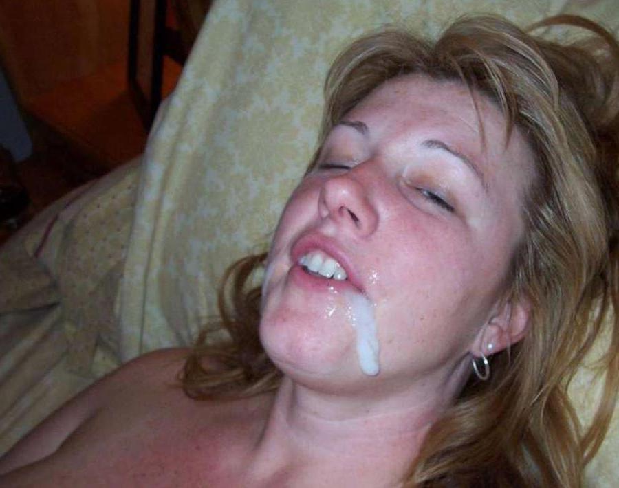 15P Real amateur girlfriends taking messy facials