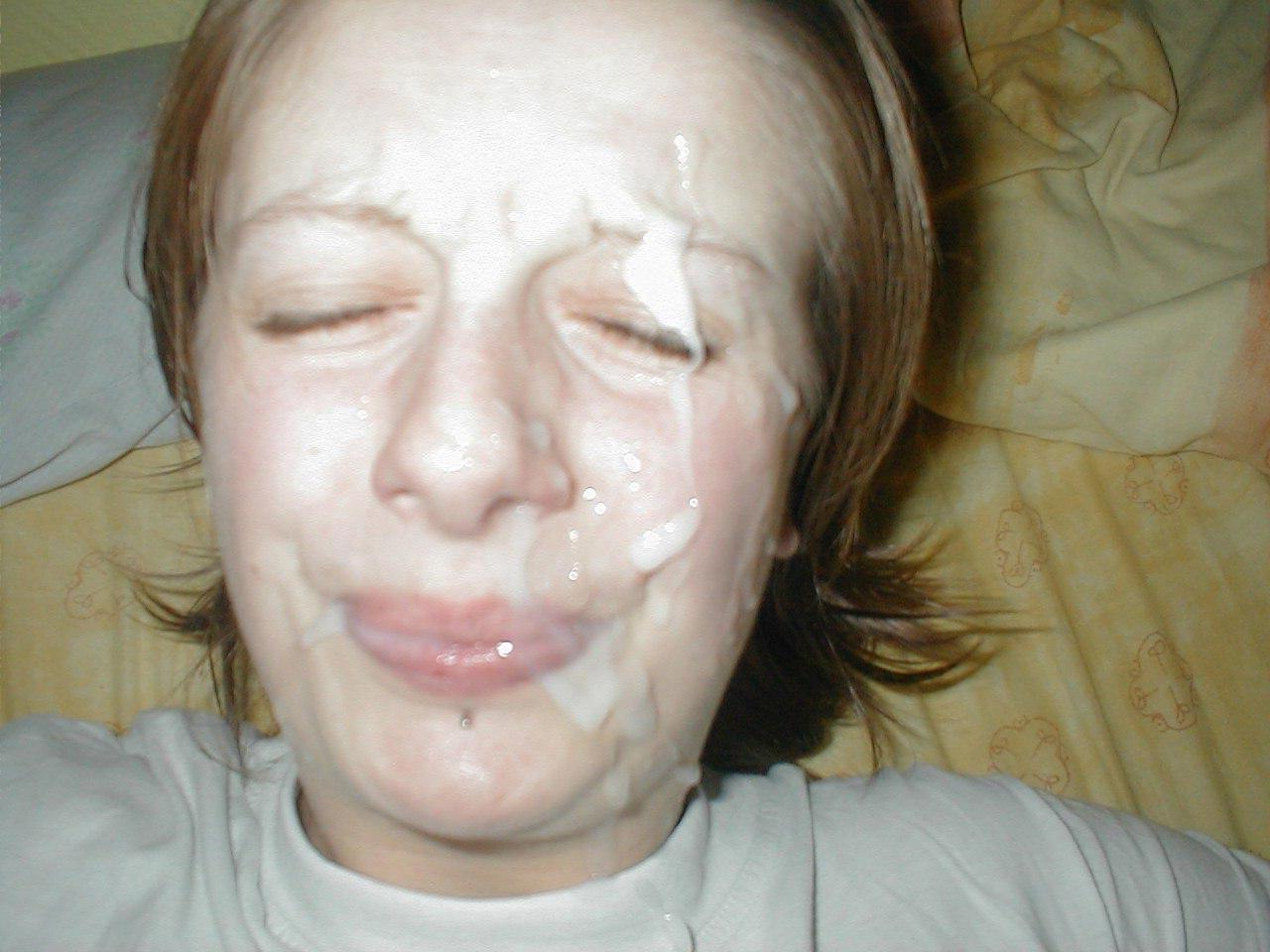 14P Real amateur girlfriends taking facials