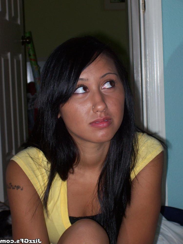 17P Slutty asian teenie in cottom white panty having oral sex