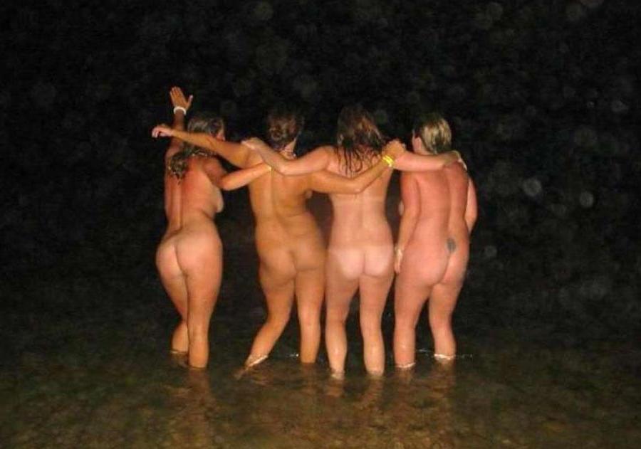 15P Really drunk amateur girlfriends going wild