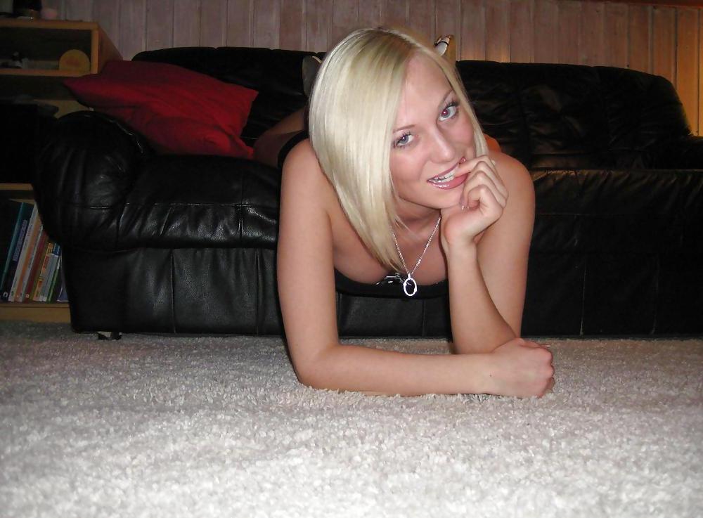 25P BELGIUM AMATEUR - BLONDE & HORNY
