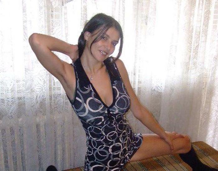 15P Amateur babe with big tits