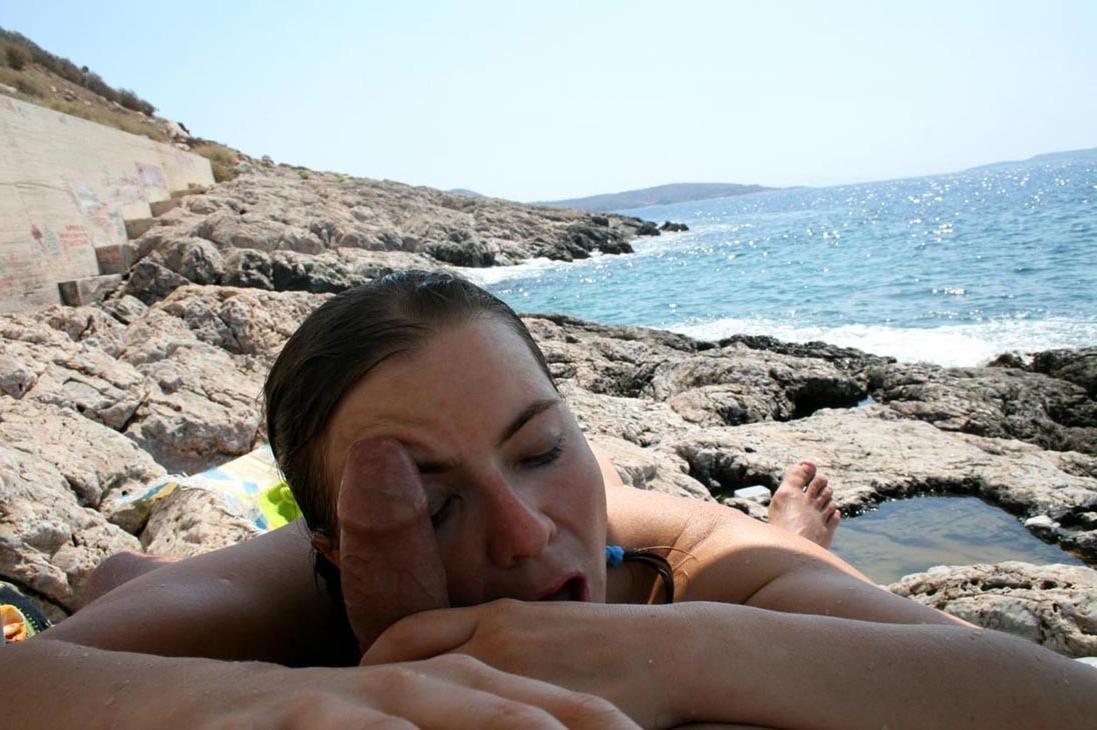 20P Amateur wife full blowjob on the beach