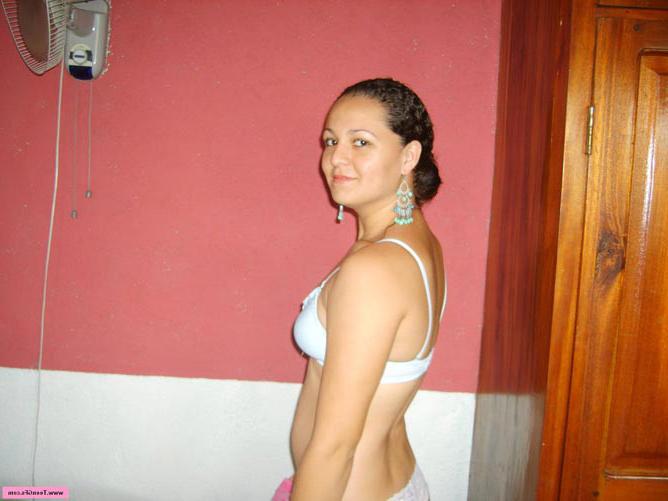 17P Amateur solo teen babe posing in sexy white lingerie
