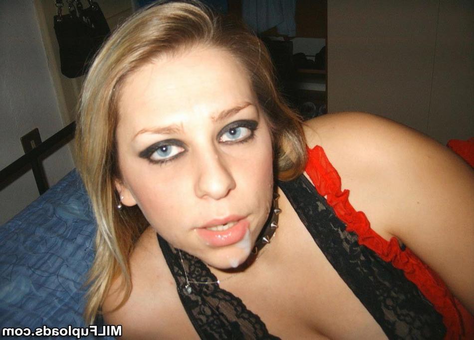 15P Real amateur milf sucking a cock