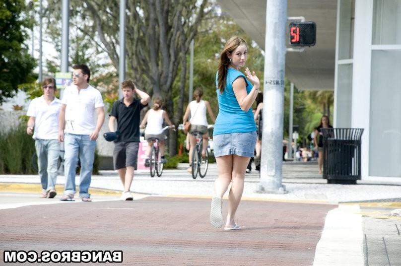 16P Amateur flashing tits and sucking cock in public