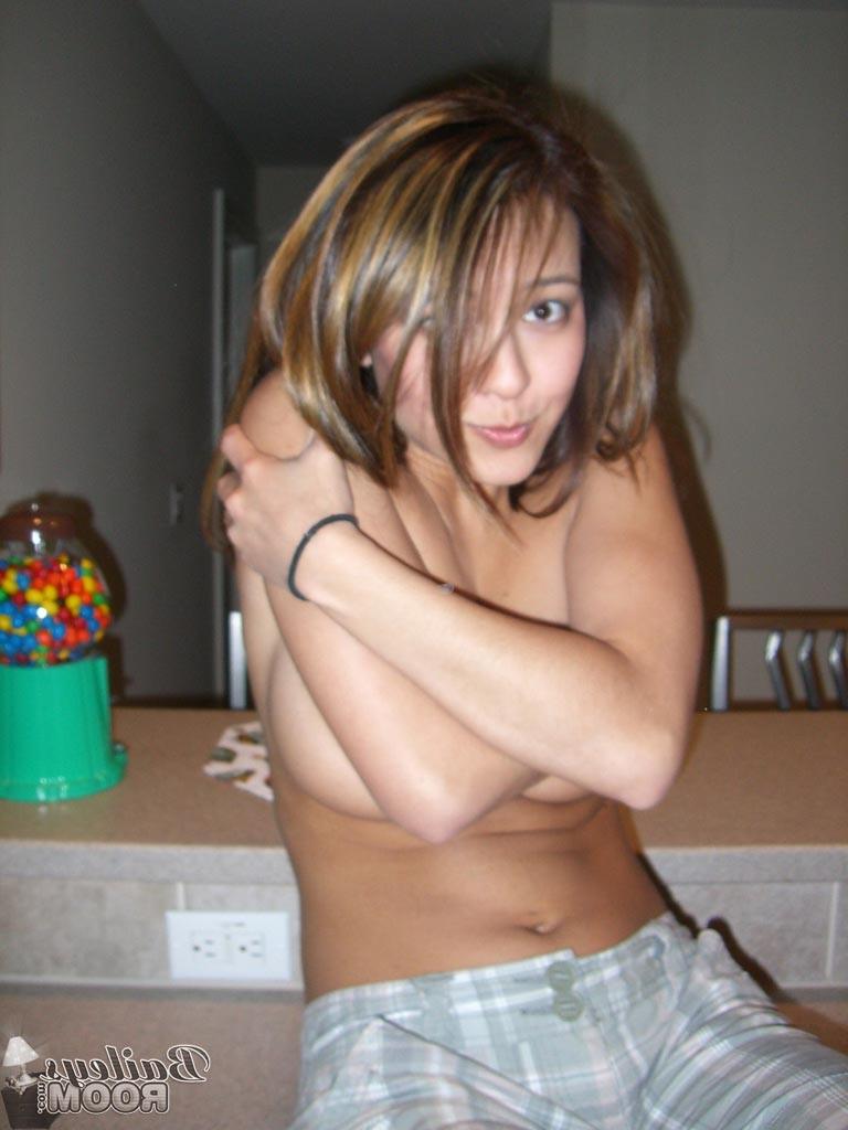 16P Real amateur teen girl topless in kitchen