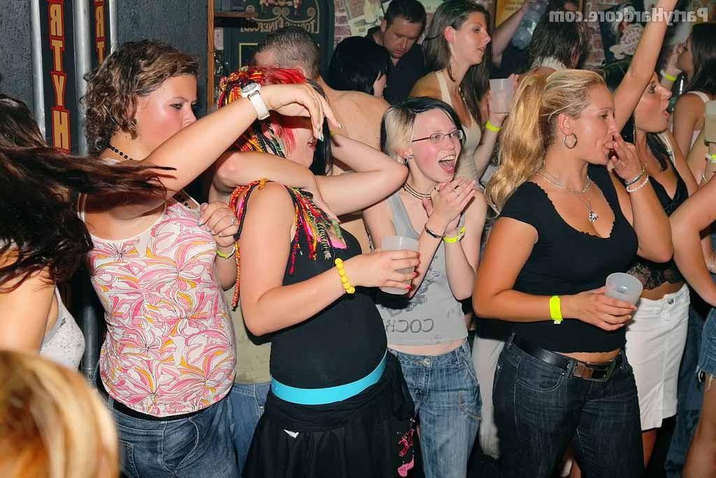 15P Drunk amateur sluts fucking like pros at public sex party