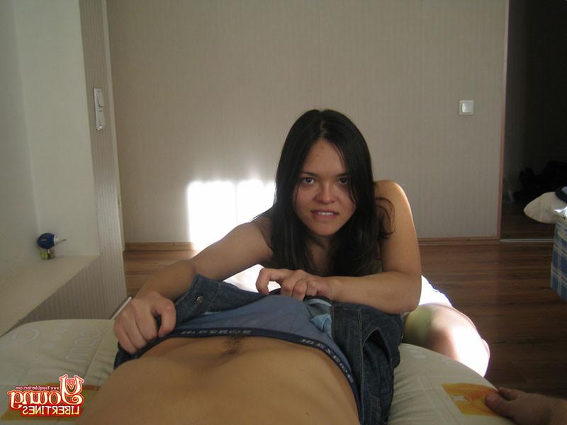 16P Horny amateur teens make a home sex video