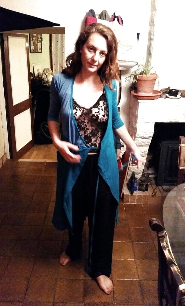 25P she is a Milfy MILF