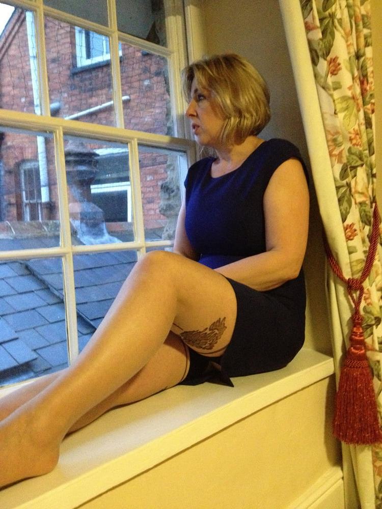 25P 9. UK wife, Jane