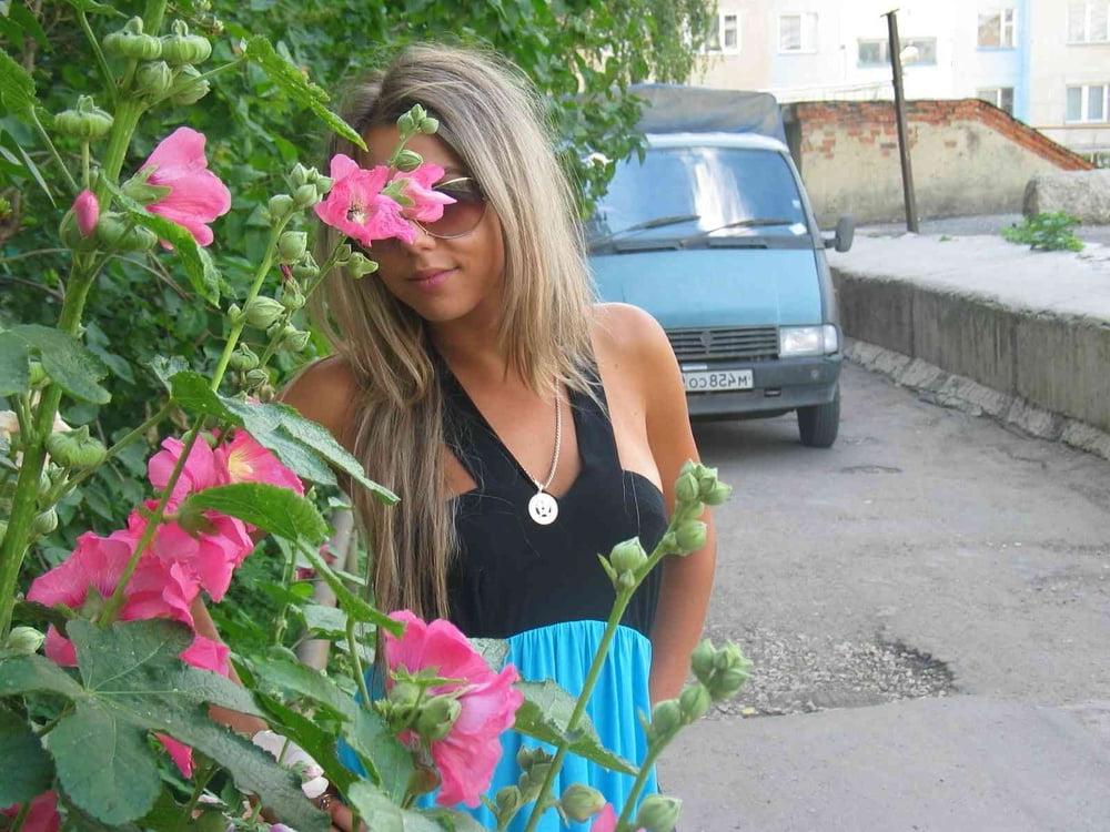 25P VIKA FROM SARATOV