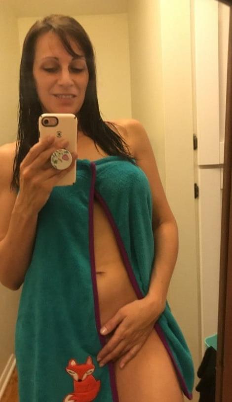 21P Divorced Angie Exposed as a Slut