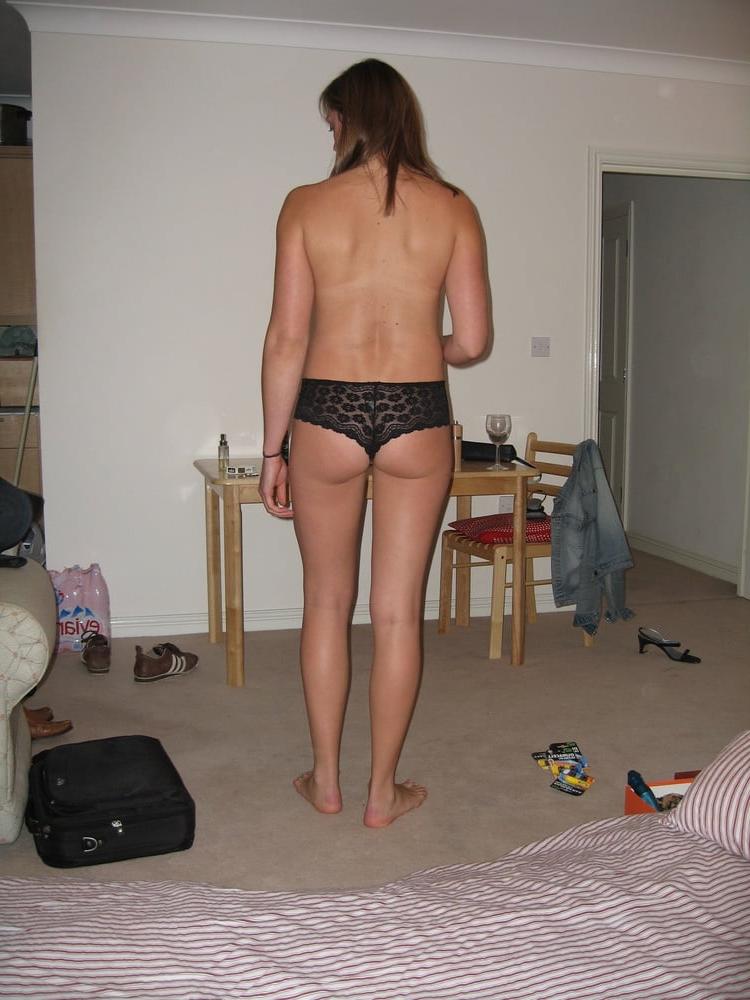 25P WNE 953 - Skinny Brit Slut