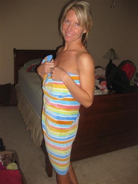 25P Exposed MILF Wife