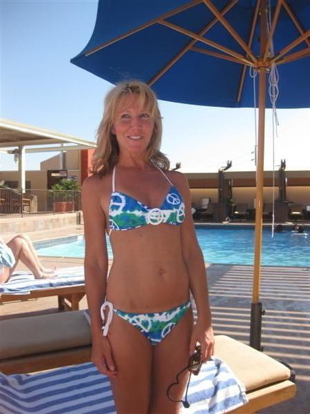 25P Exposed MILF Wife