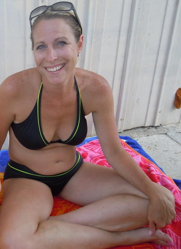 25P Exposed MILF Wife