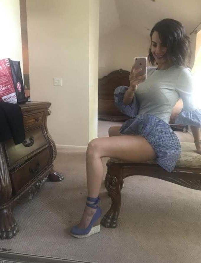 25P Wife Next Door Exposed as Slut
