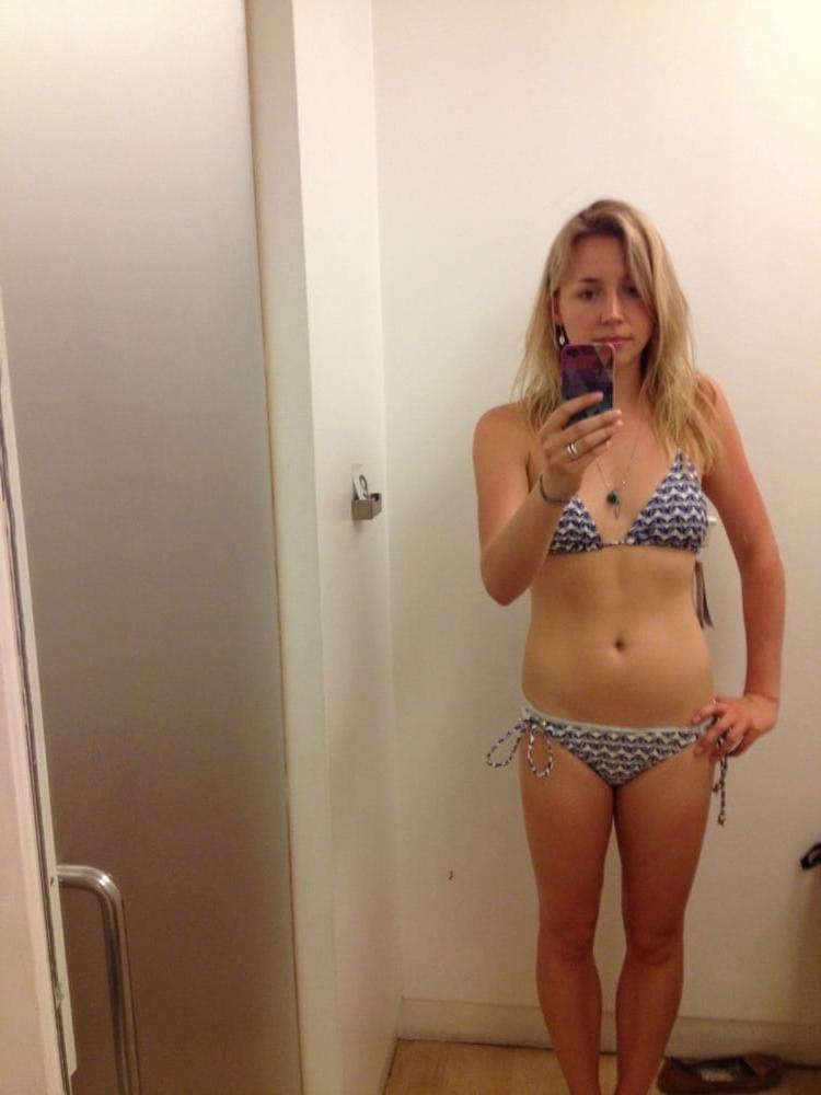 25P WNE 944 - Young Wife, Young Slut