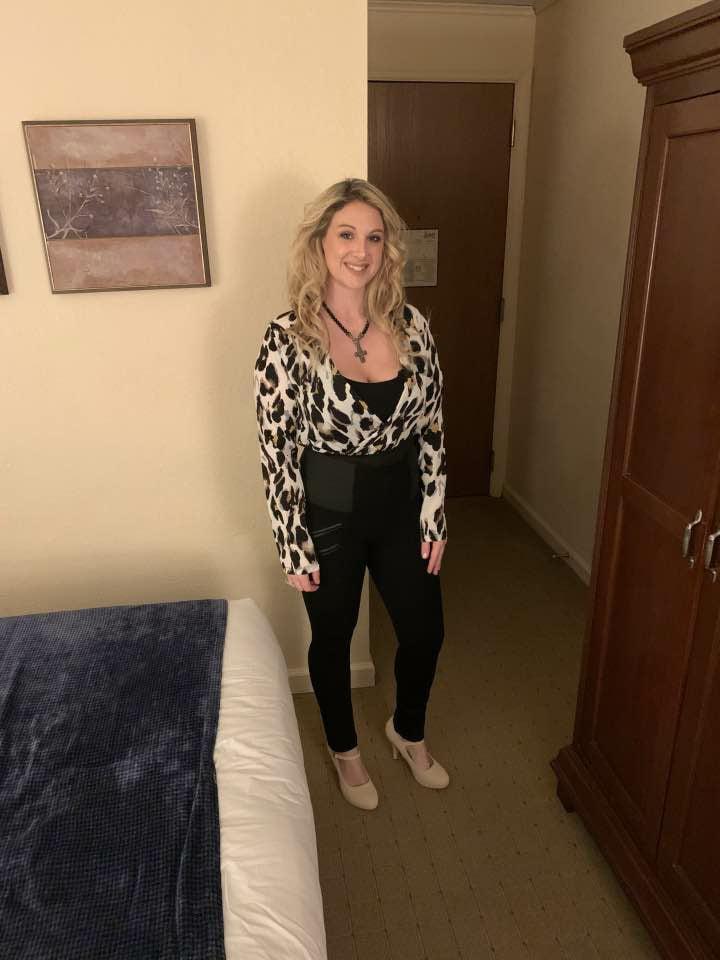 25P Tanya blonde Milf