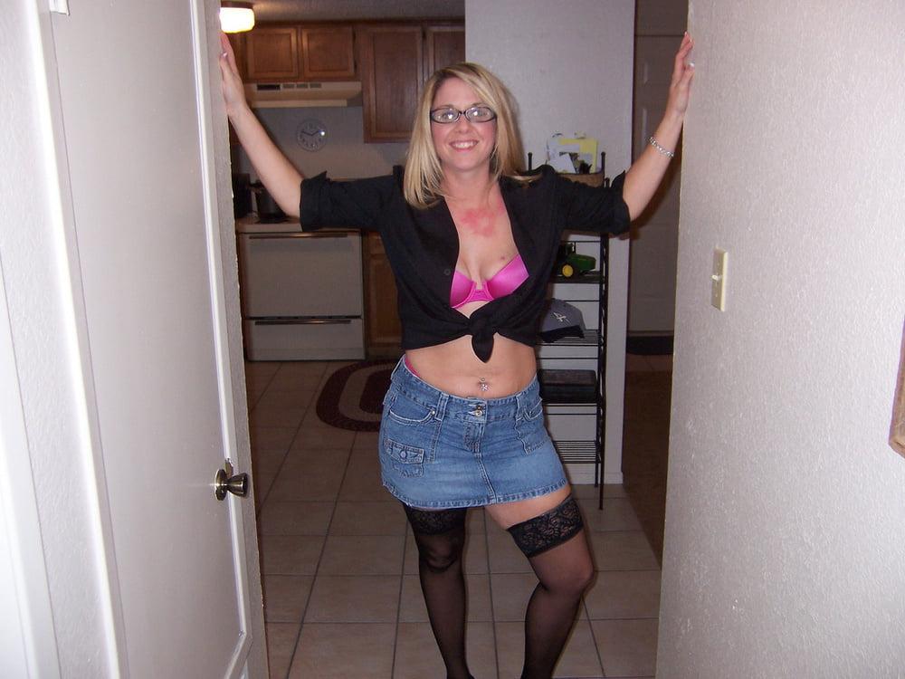 25P 7. Canadian Hottie poses for BF