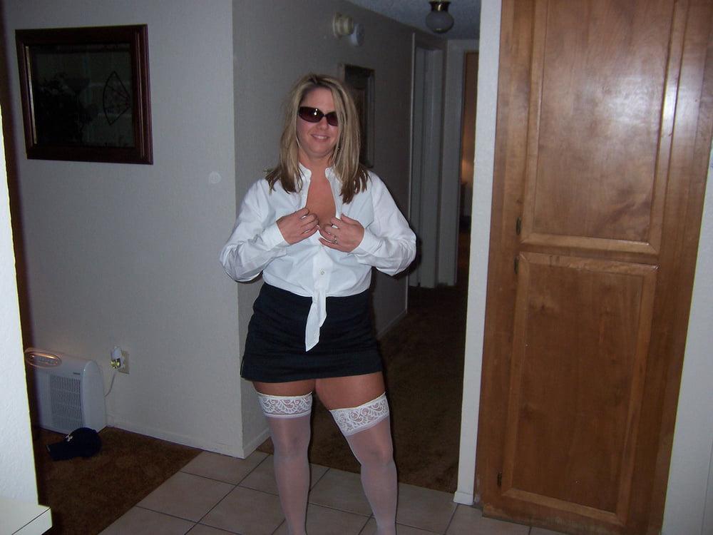 25P 7. Canadian Hottie poses for BF