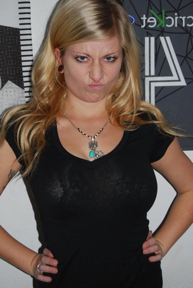 25P Blue-Eyed Blonde Cumslut
