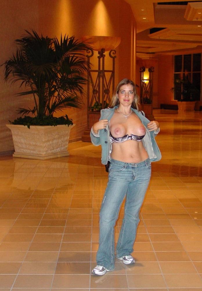 25P Another Sexy and Slutty Wife