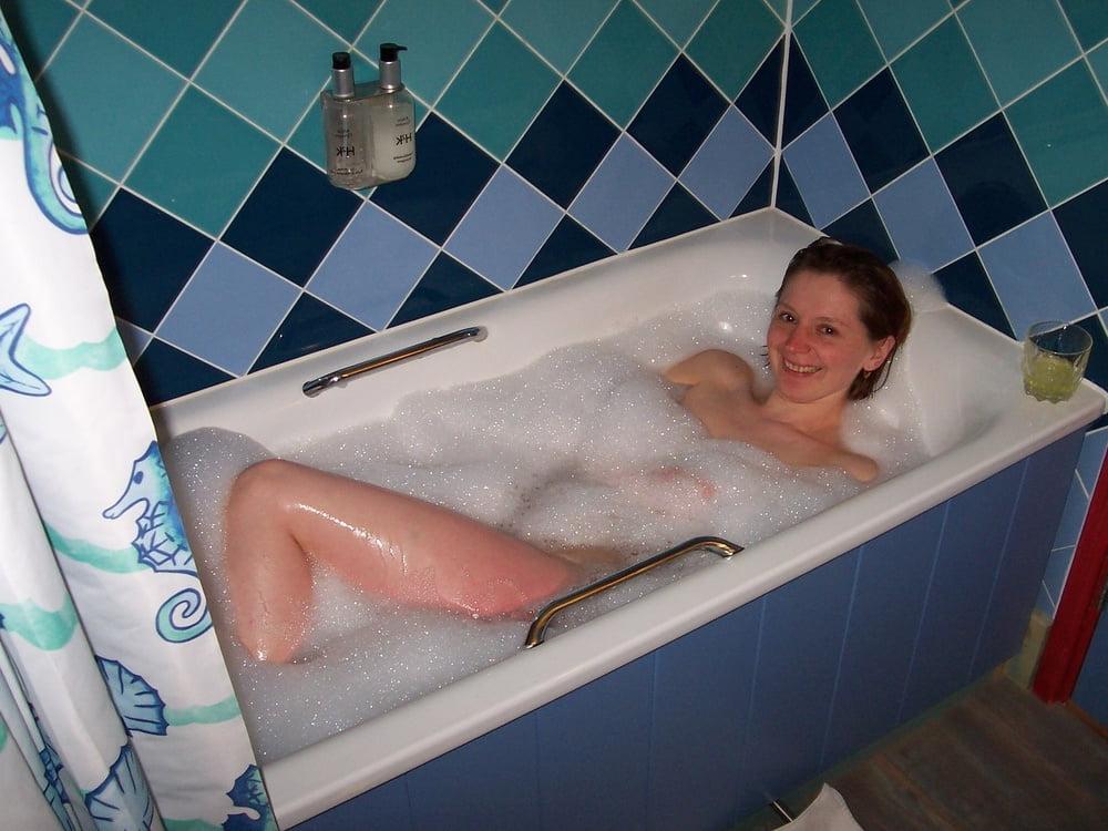 25P F. Young wife exposed by hubby