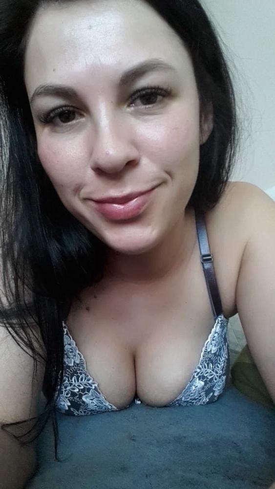 25P Horny Mia from Belgium