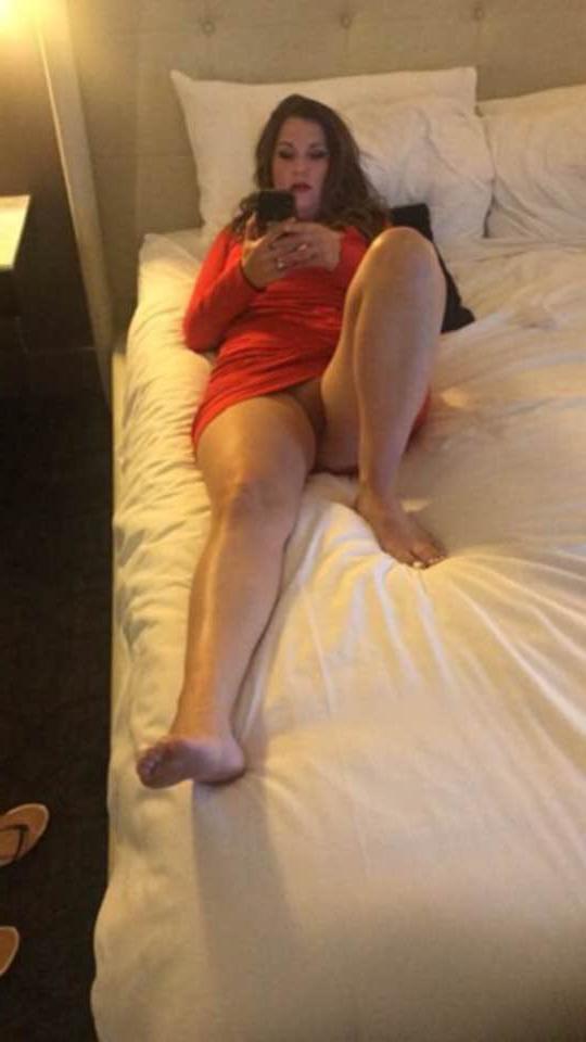 8P Cuckold gives his wife to a young bbc