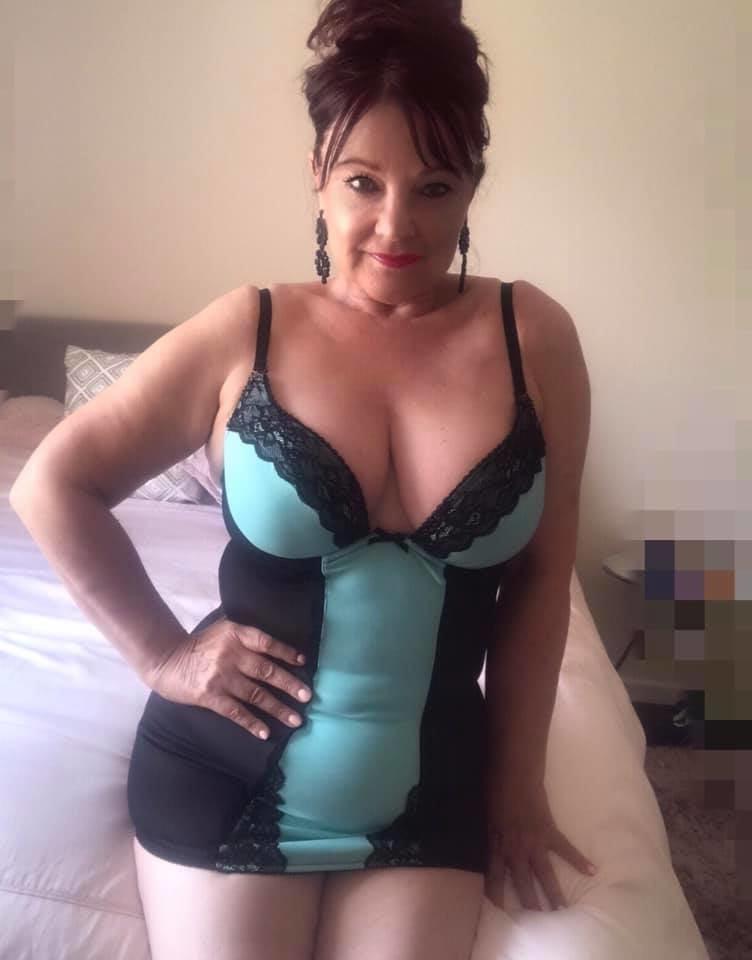 25P Blowjobs, Facials, Tits and hot Ladies.