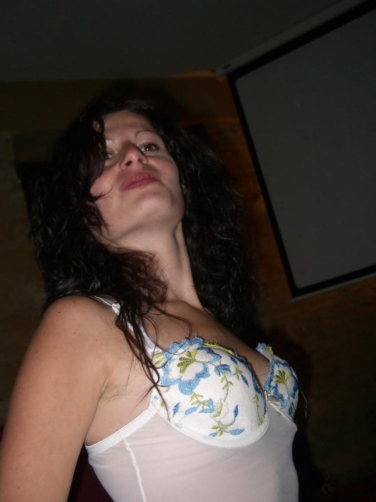 25P Milf Wife Sucking Cock