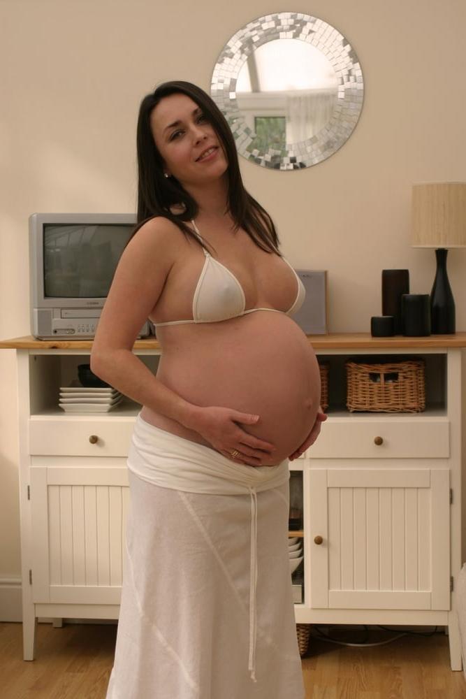 25P Sexy UK wife, mom and model
