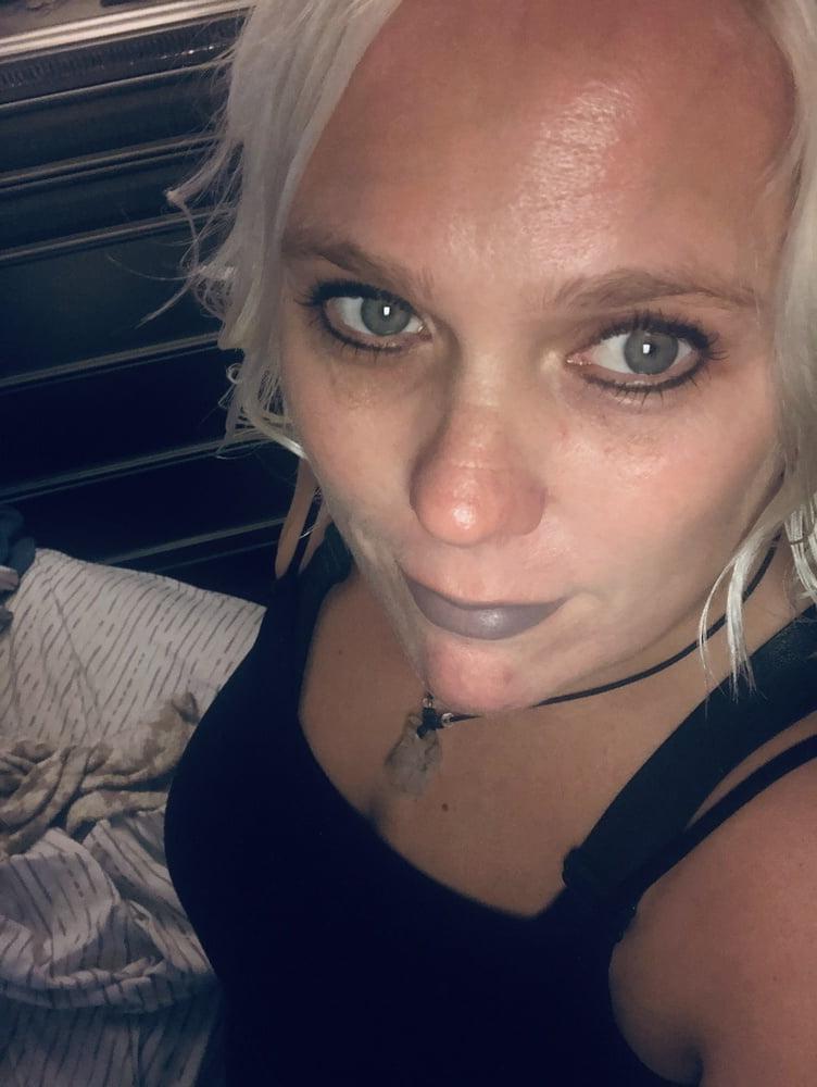 25P Kayz - French teacher from San Diego loves cock and cum