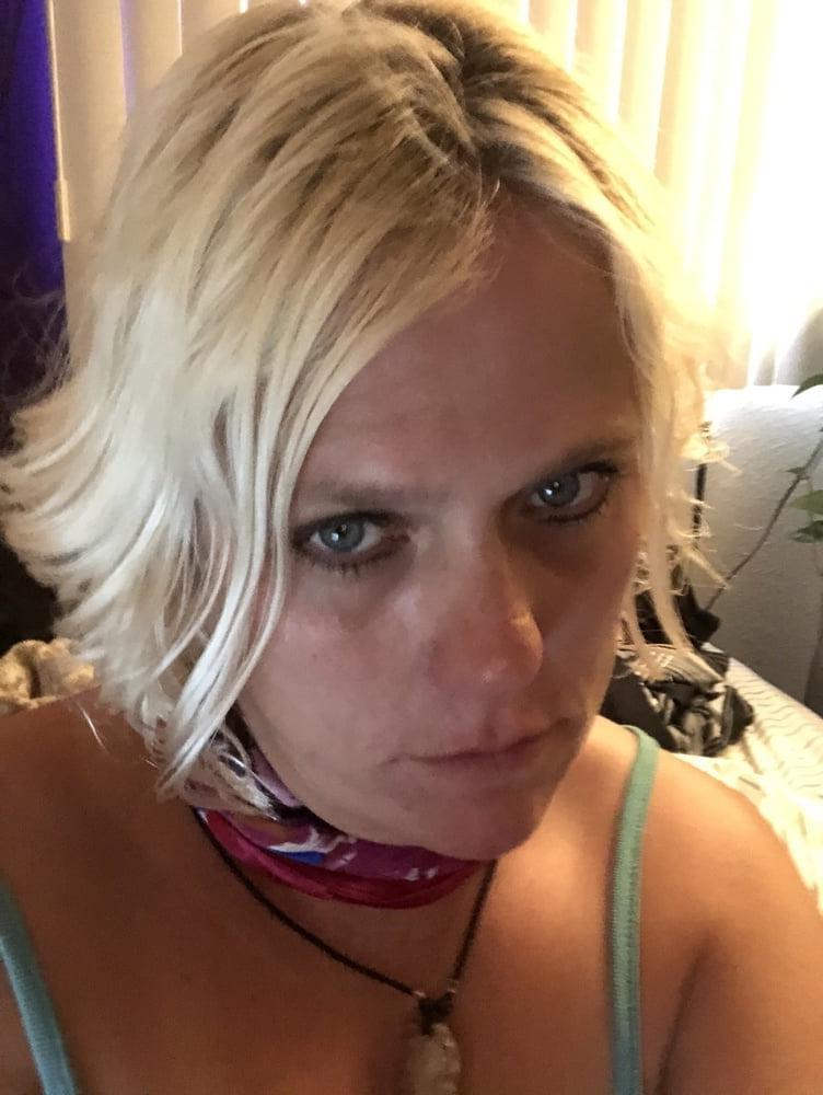25P Kayz - French teacher from San Diego loves cock and cum