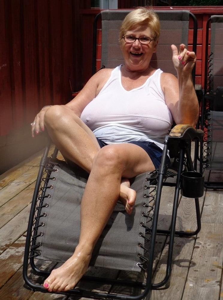 15P Gotta Love Grannies and Matures