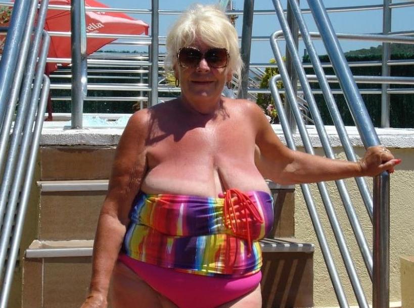 15P Gotta Love Grannies and Matures