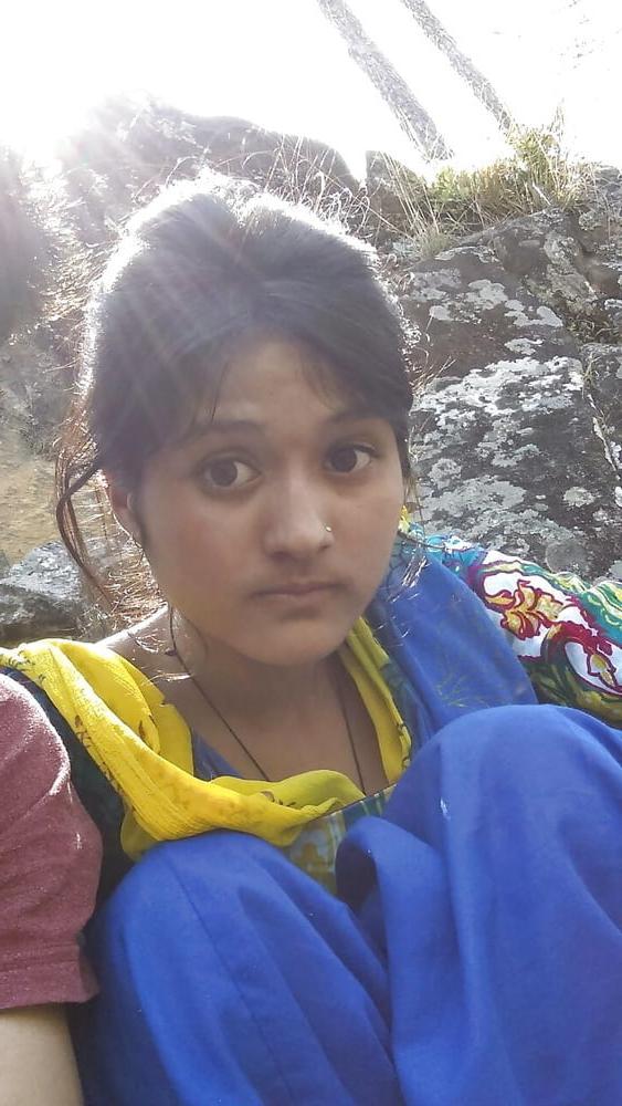 12P Desi Girl Outdoor Full Nude