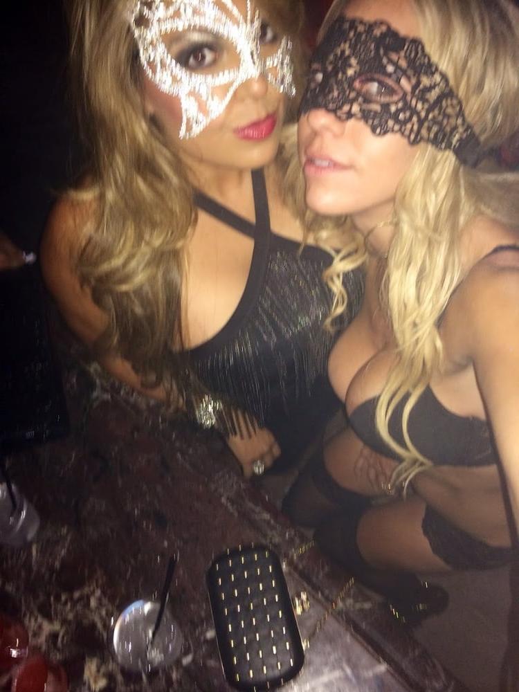 25P Lizzie is a Sexy Slut