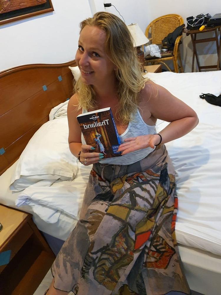 25P Cocksucking MILF